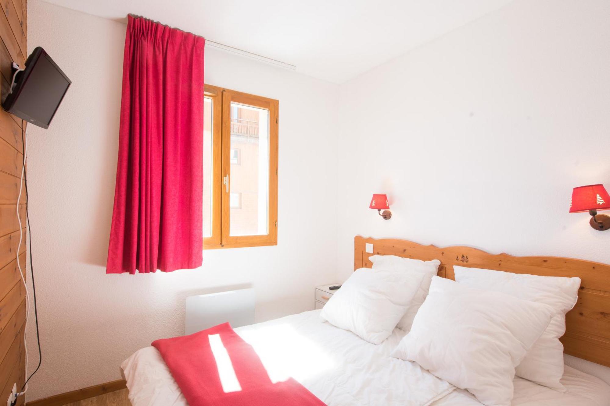 Le Hameau Des Ecrins Apartment Puy-Saint-Vincent Exterior photo